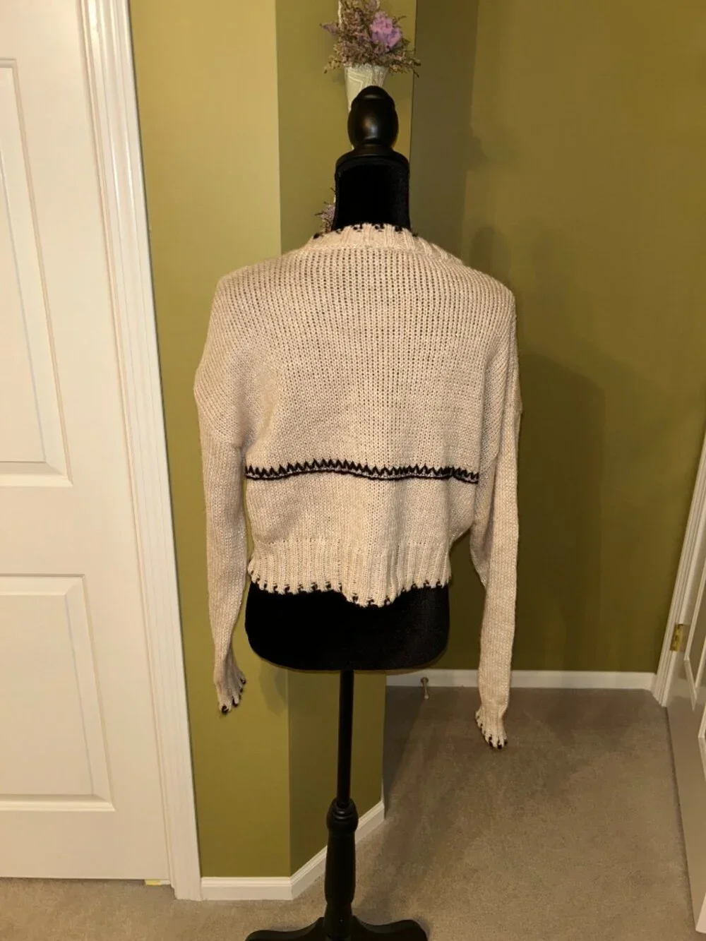 Sweater - Picture 2 of 3